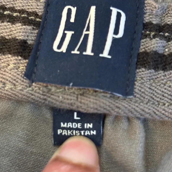 GAP Gray Cargo Relaxed Fit Joggers - Picture 11 of 11